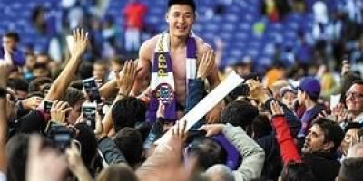 武磊下赛季参加欧联杯比赛，广州恒大球员中合适的能够接班的有谁，你是怎么样看的