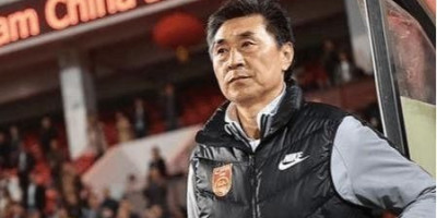 女足主教练贾秀全是中国人吗