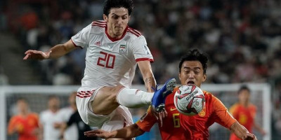 有人说阿联酋亚洲杯中国队对阵伊朗队之战，是养生足球对阵疯狂足球之战，对此你怎么看