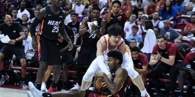 中国男篮NBA夏季联赛首场比赛，上半场就落后34分，为什么中国队如此不堪一击