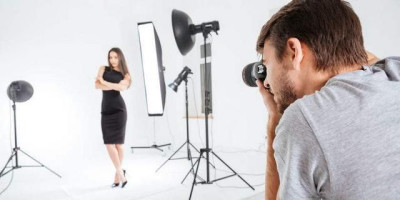 摄影师如何拍摄女性的魅力视频