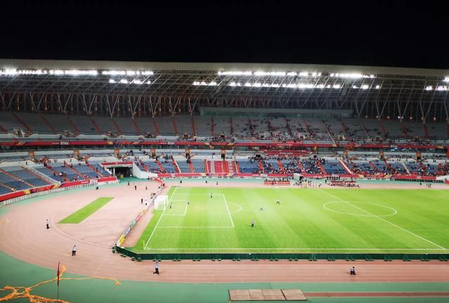 亚冠 18 决赛次回合山东鲁能上半场 0 - 1 广州恒大，如何评价两队表现图 3