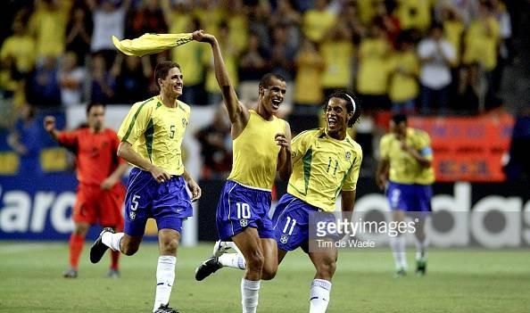 巴西常青树里瓦尔多巅峰期是个什么级别的球员你如何评价他的职业生涯图 7