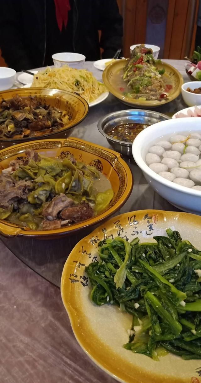 大年三十是吃年夜饭还是团圆饭图2