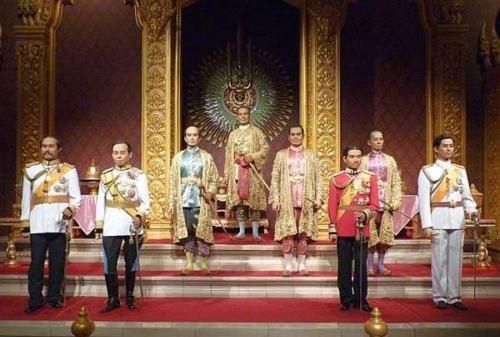 泰国曼谷王朝的国王并非是汉族后裔，为何都有一个中文名字，姓“郑”呢图5