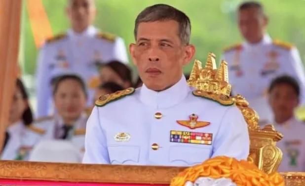泰国十世国王加冕大赦天下，负罪潜逃国外的前总理他信与英拉会有幸被特赦吗