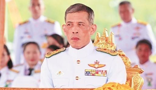 泰国十世国王加冕大赦天下，负罪潜逃国外的前总理他信与英拉会有幸被特赦吗