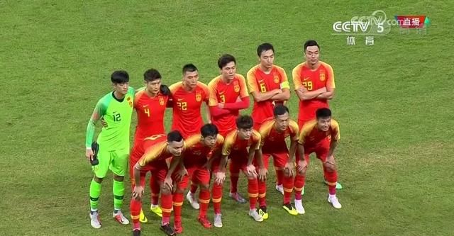 有人说中国男足踢得不好，为什么要很多钱去养对此你有什么看法图 1