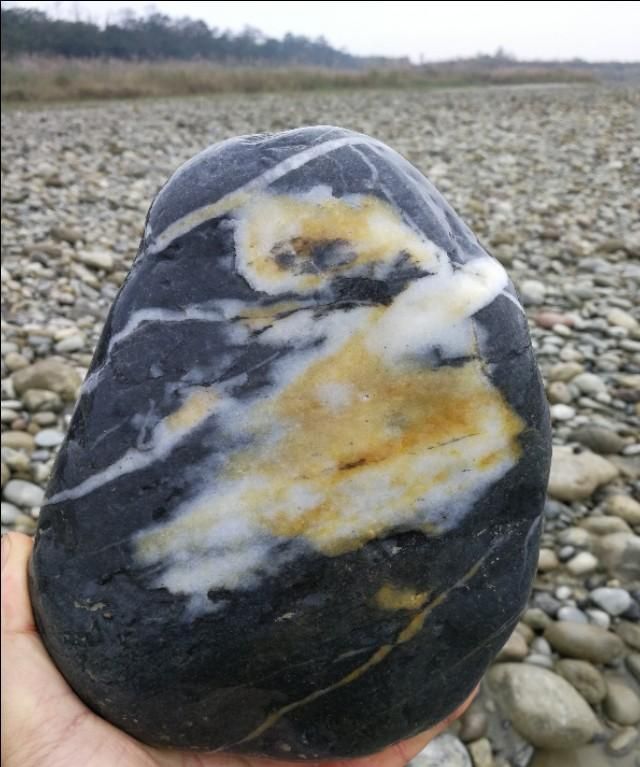 你对自己家乡的奇石有什么看法和想法你收藏自己家乡的奇石吗图6