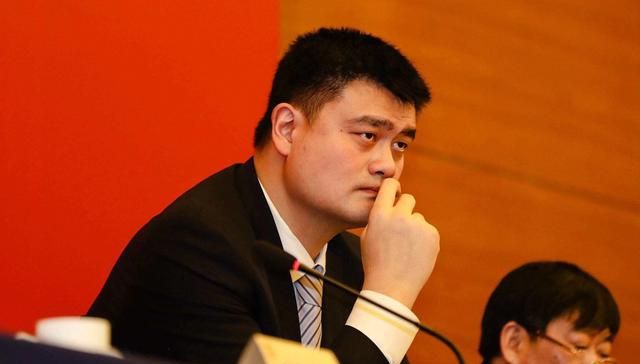 中国男篮有名的球员图5