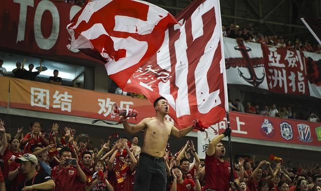 中超联赛上海上港对北京国安图 3