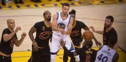 去年 nba 总决赛骑士包夹的不是库里而是杜兰特能赢吗图 4