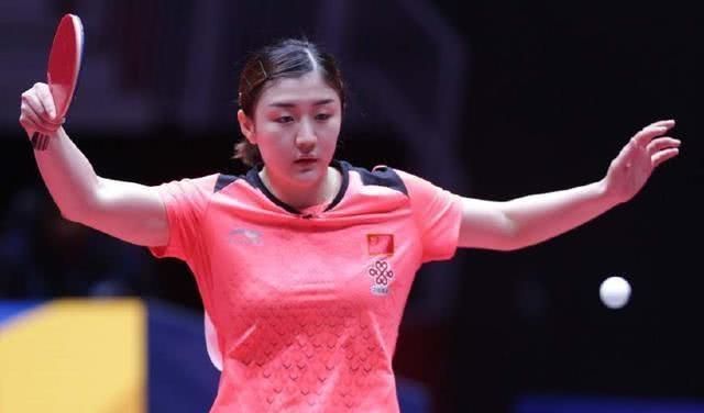 乒联总决赛女单14焦点赛，陈梦4-1战胜王曼昱晋级四强，如何评价她们的发挥图5