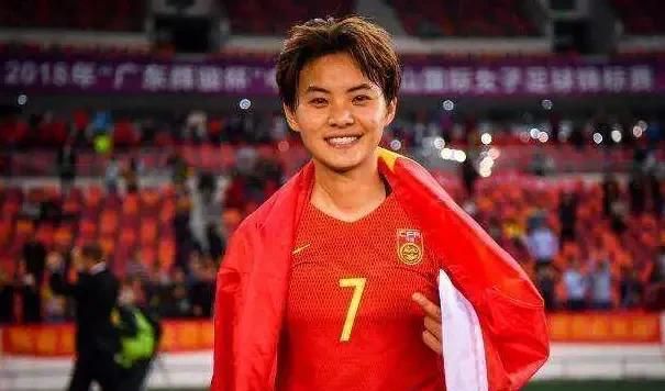 王霜是中国女足中屈指可数的世界球星，但世界杯上的表现暂时未见高光原因何在