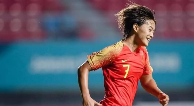 王霜是中国女足中屈指可数的世界球星，但世界杯上的表现暂时未见高光原因何在