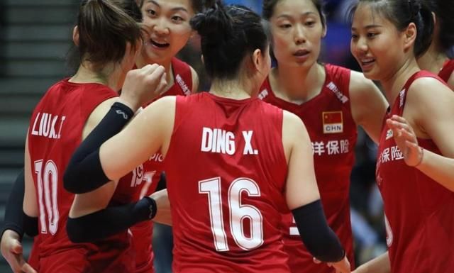 中国女排 3 - 0 荷兰迎两连胜