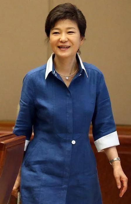 朴槿惠听说被特赦后，当天就要了一碗米饭，她在监狱都吃什么图4
