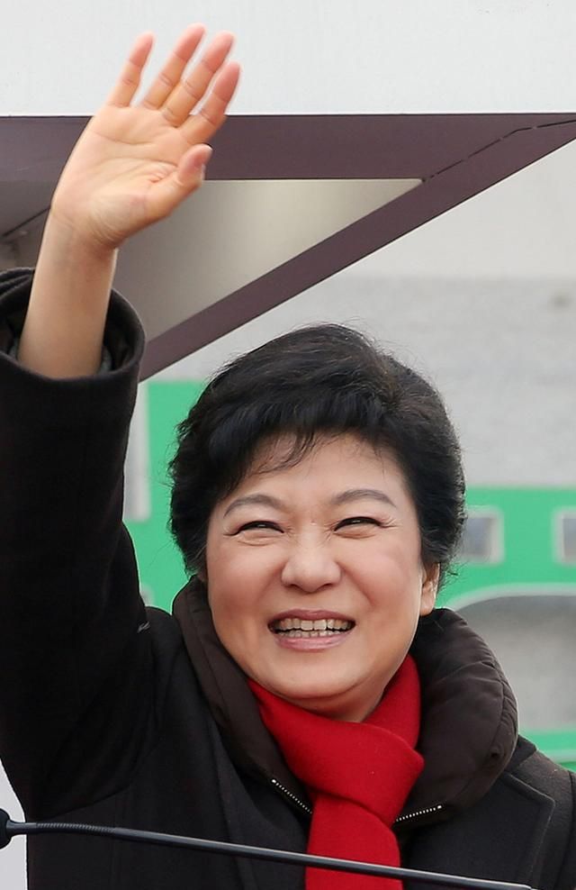 朴槿惠听说被特赦后，当天就要了一碗米饭，她在监狱都吃什么图6