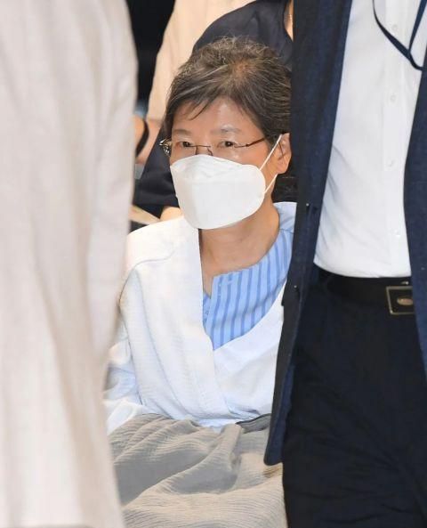朴槿惠听说被特赦后，当天就要了一碗米饭，她在监狱都吃什么图7