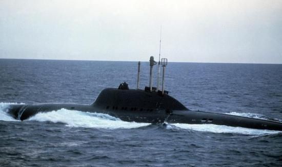 俄罗斯和美国核潜艇