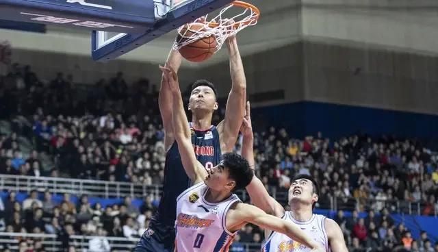 CBA 第 39 轮，广东 104-110 上海，赵睿 6 犯离场，易建联 28+9，你如何评价这场比赛图 6