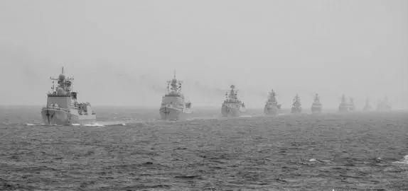 中国人民海军成立 70 周年纪念，60 多国海军舰艇参加海上阅兵中国国产新航母会亮相吗图 5