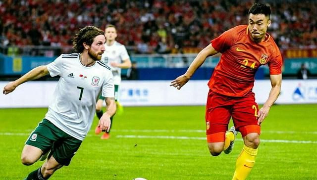 昨天的中国杯比赛中国对阵威尔士的比赛中，怎么评价队长冯潇霆的表现图 6