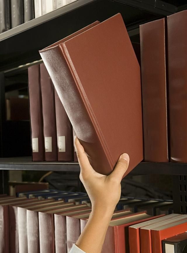 有些中年人认为：“人生最高级的活法是存钱和独处”，你怎么看这句话图1