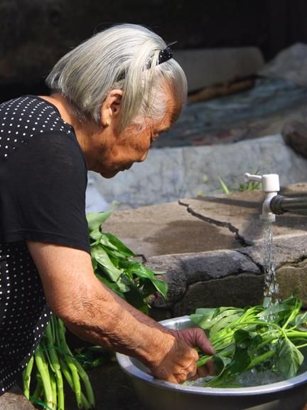 今年26岁，我不想结婚有错吗为什么有些人觉得女人就必须得结婚，必须得生小孩图2