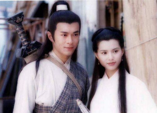 刘亦菲和李若彤都演过小龙女，大家觉得两个人谁把小龙女演活了谁的演技高一些图2